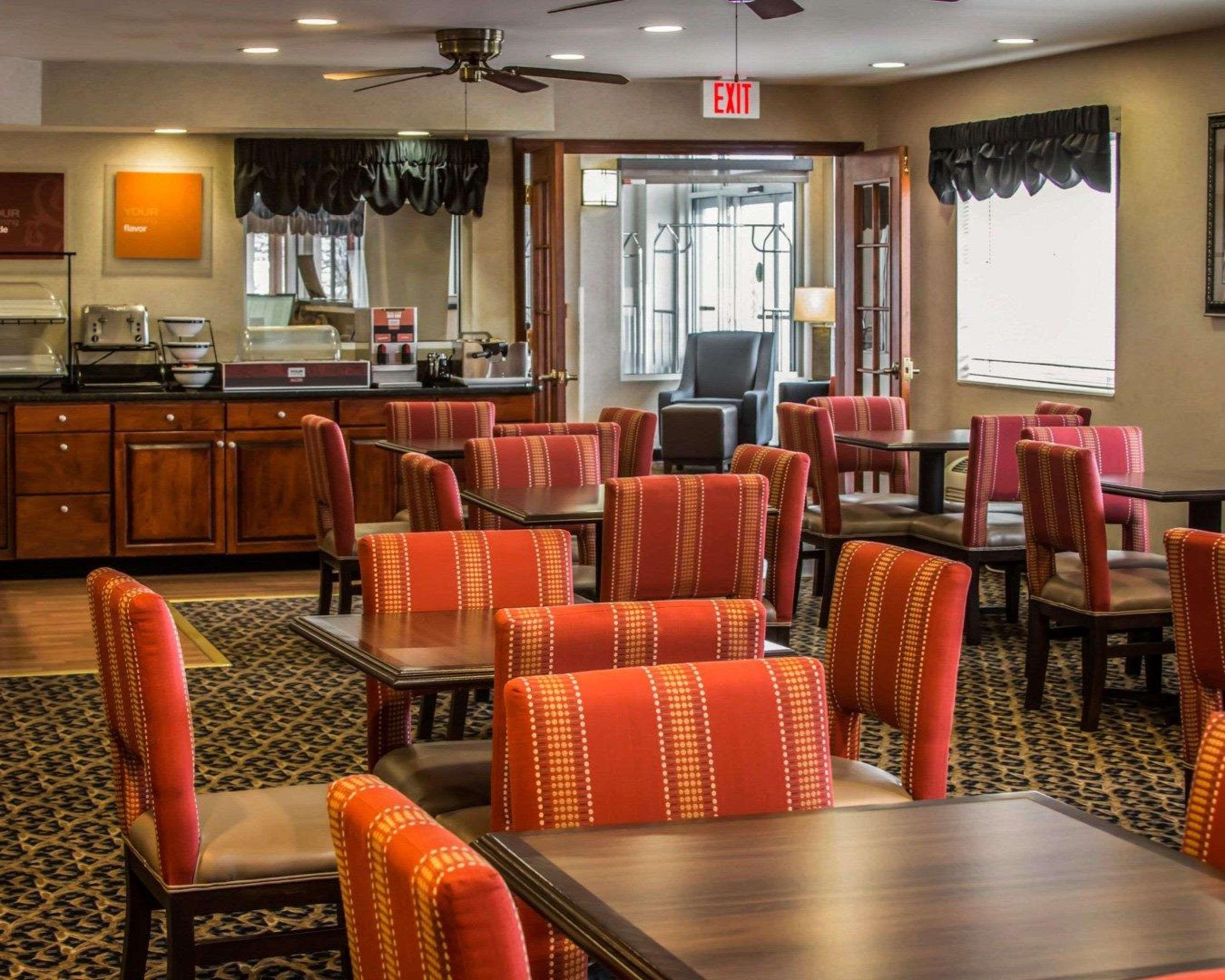 Comfort Inn & Suites Dimondale - Lansing Esterno foto